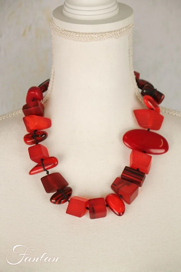 Sobral Collier Indiana Mix résine rouge